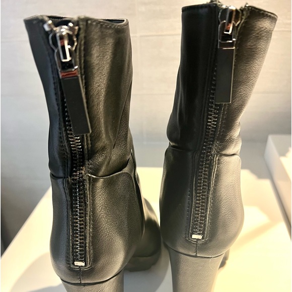 Aldo booties in black leather size 7 ❤️ - Picture 4 of 10